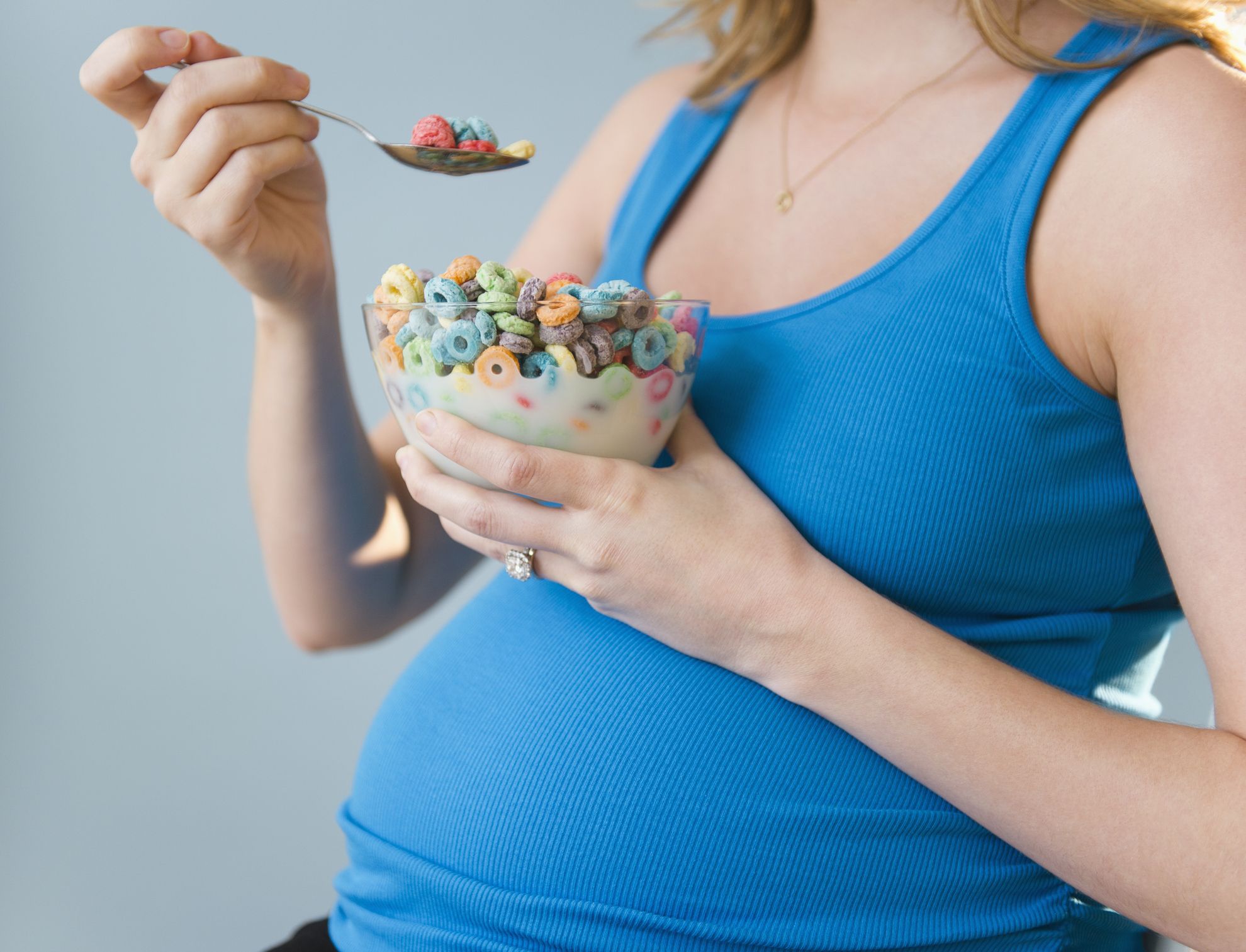 Беременным есть фрукты. Еда для беременных. Питание беременной женщины. Еда для беременных женщина.