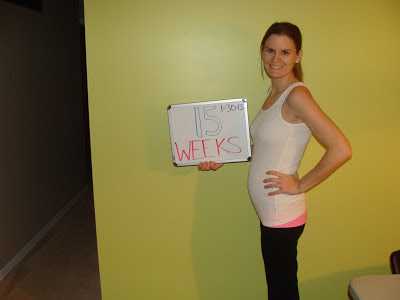 Беременность 15 мм. Живот на 15 неделе. 15 Недель беременности. Живот на 14-15 неделе беременности. Живот на 14 акушерской неделе.